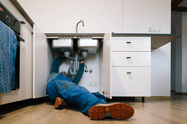 Professional Leak Detection technician working in Solon, IA